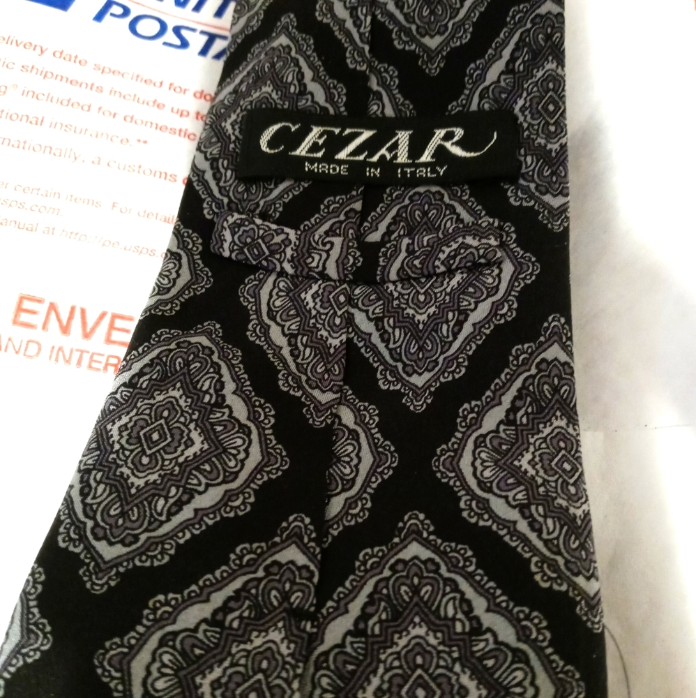 🏤🎻CEZAR DESIGNER ITALIAN TIE 🆕🎸🏫